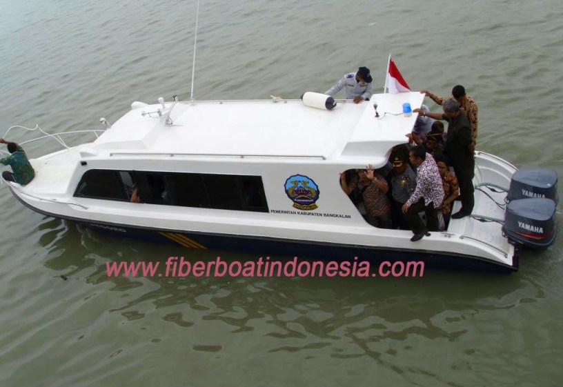 Kapal fiber penumpang